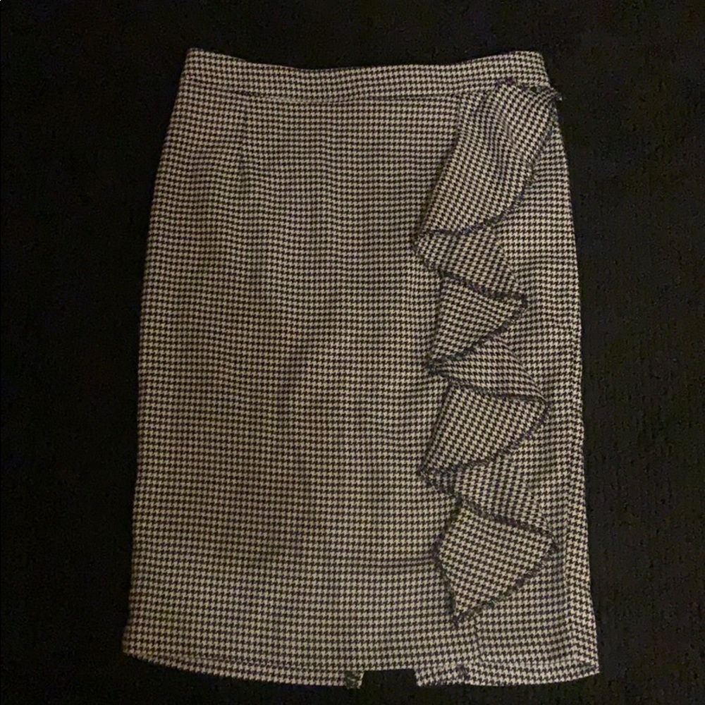 Really cute pencil skirt.